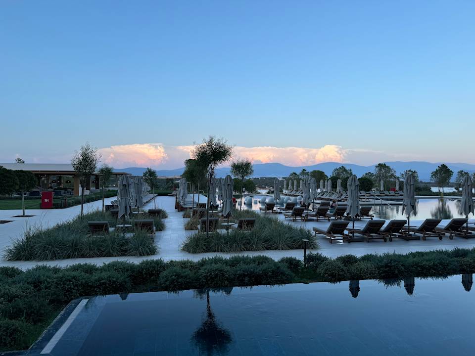 Pool Anda Barut Collection