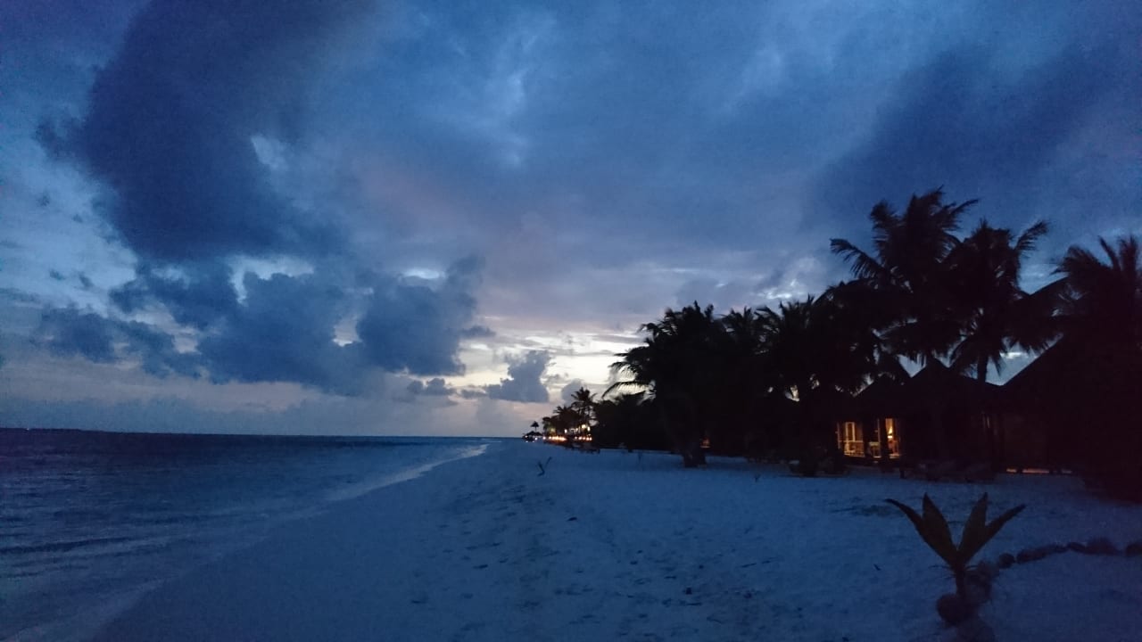 Strand Kuredu Island Resort & Spa