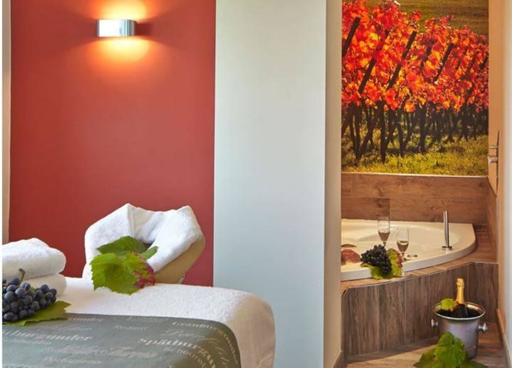 Genuss im Wellnessbereich WeinBergHotel Nalbach