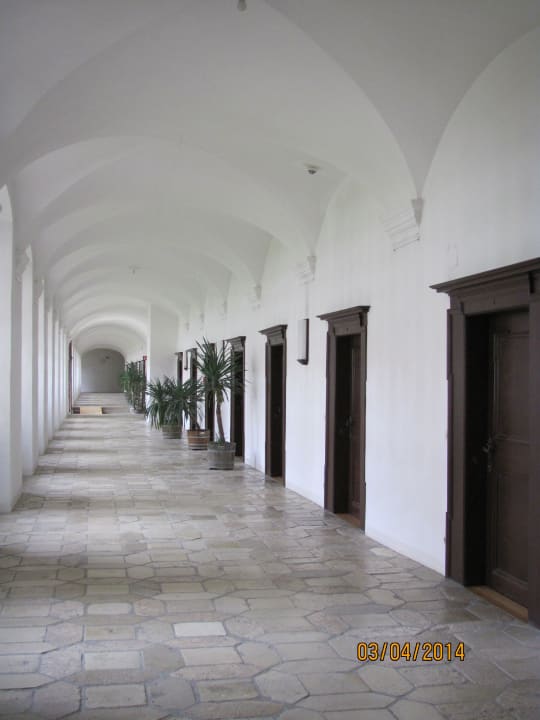 Gang mit Zimmern Kloster Obermarchtal