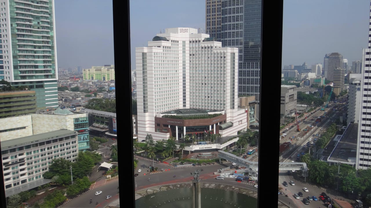 Widok na rondo Hotel Mandarin Oriental