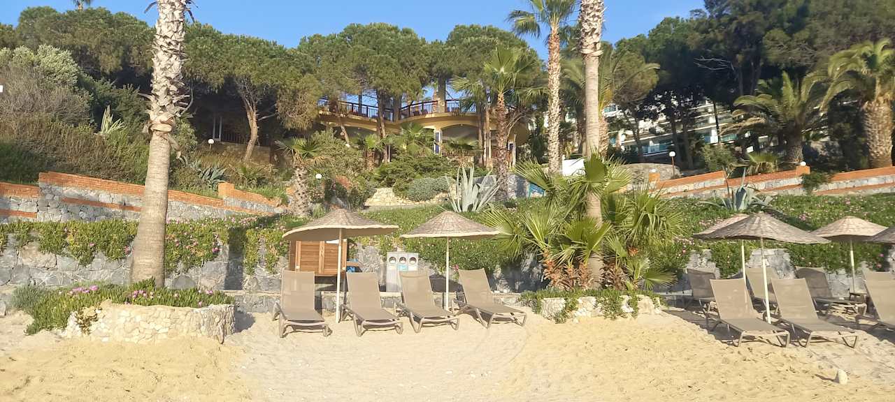 Außenansicht Hotel Pine Bay Holiday Resort