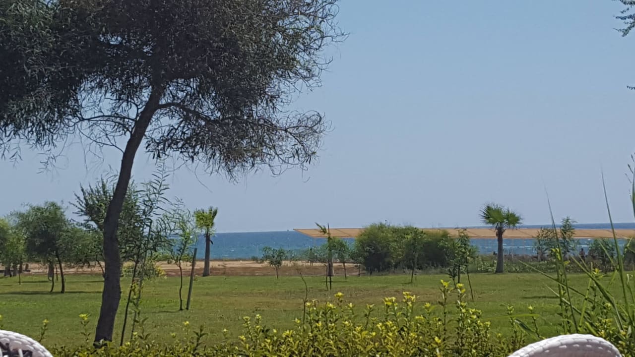 Strand Glamour Resort & Spa