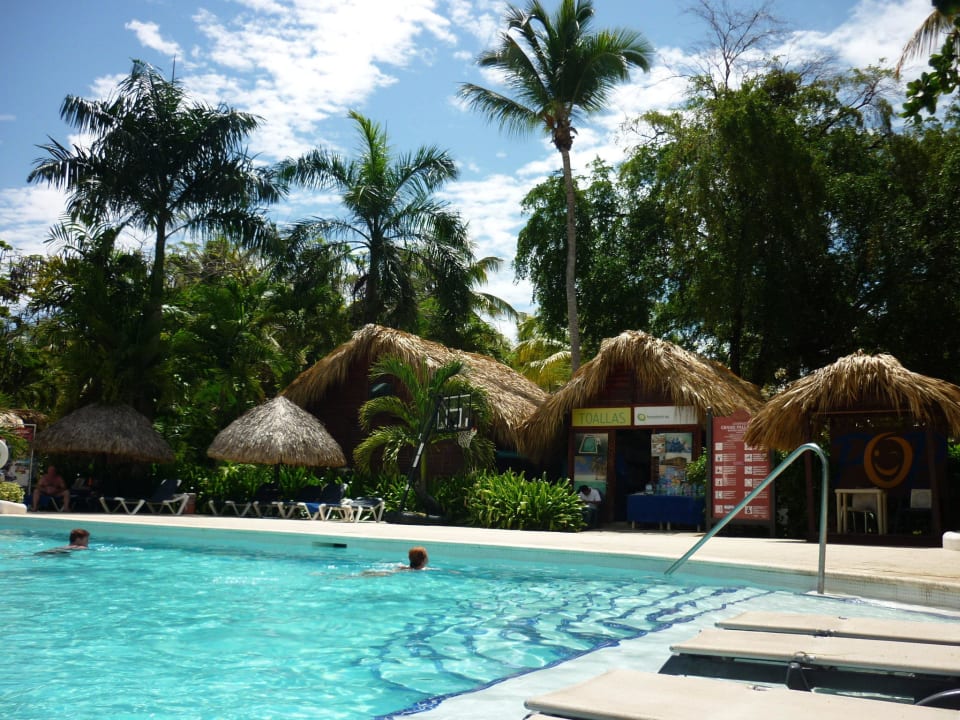 1 von 3 Pools Grand Palladium Select Bávaro Resort & Spa