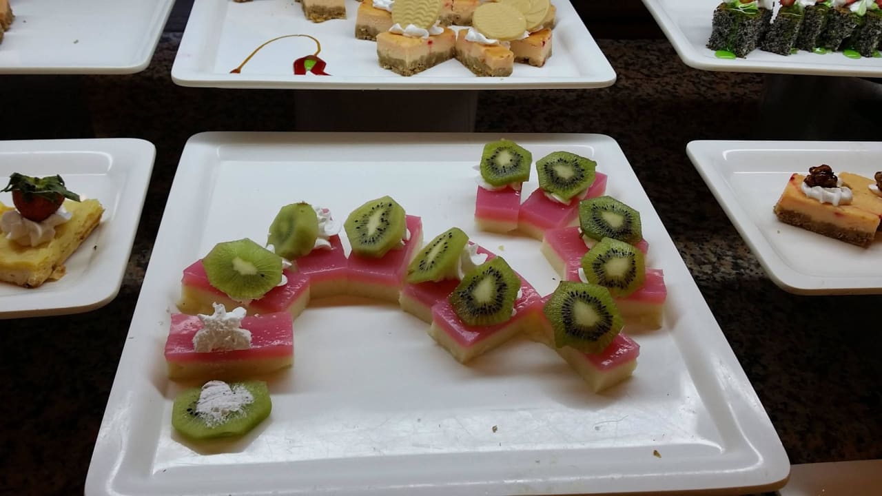 Dessert-Auswahl im Hautrestaurant Hotel Turan Prince