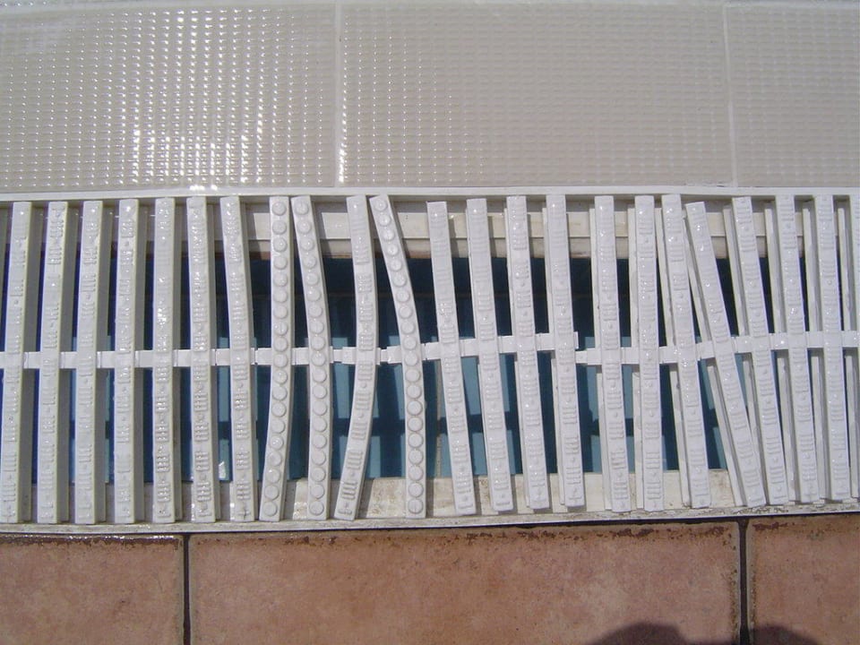 Vergammelte Poolanlage  Hotel Sinatra