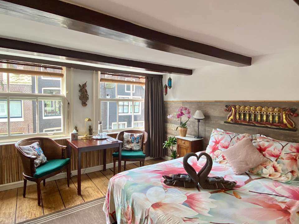 Zimmer Amsterdam B&B Barangay