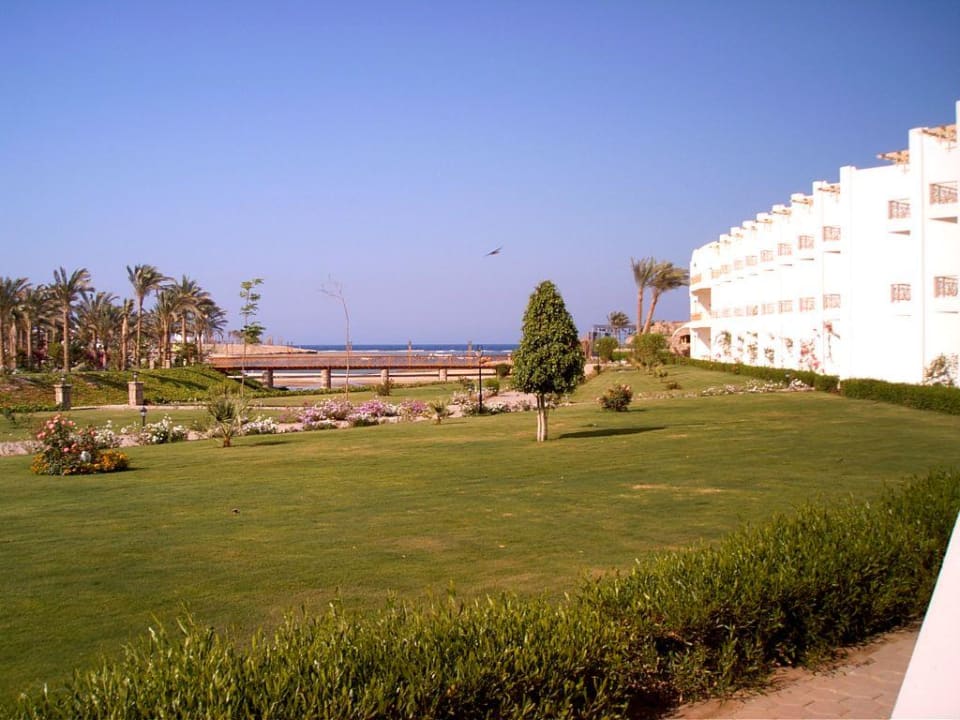 Blick von der Terrasse unsers Zimmers Brayka Bay Resort