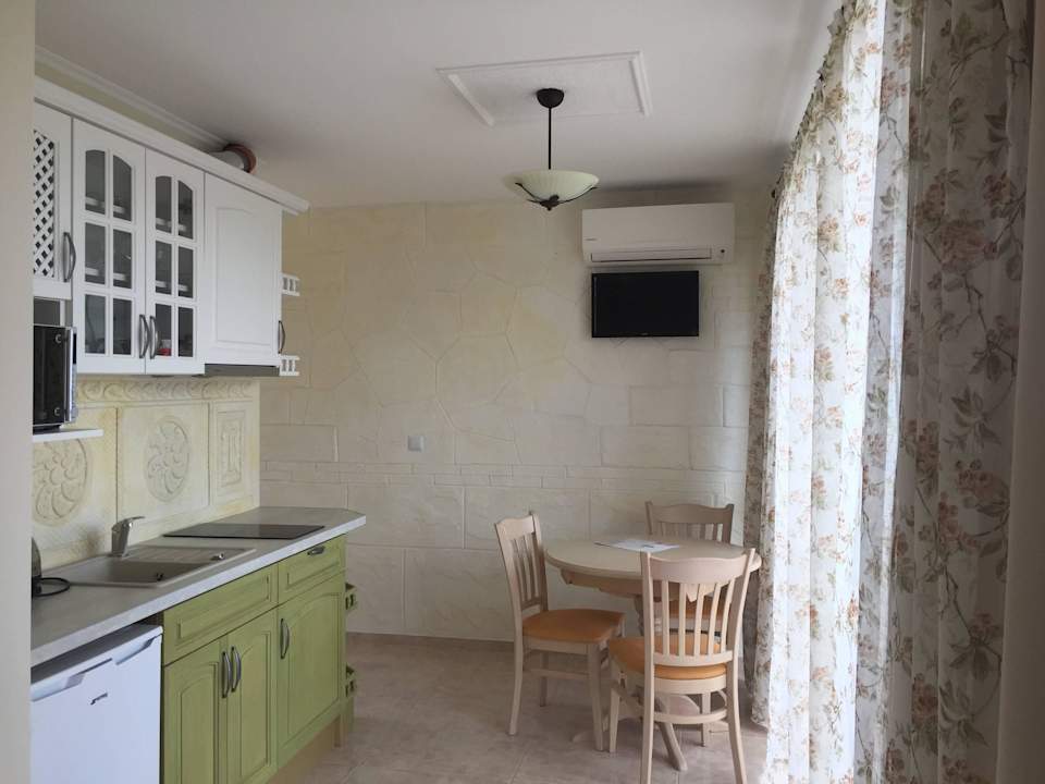 Overview Apartment with Pool View Sirena Palace