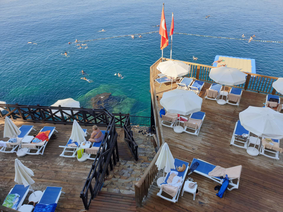 Strand Ramada Plaza by Wyndham Antalya