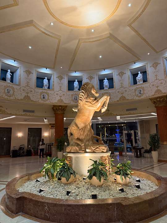 Lobby Hotel Titanic Palace