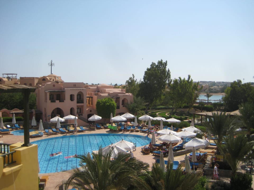 Einer der Pool's Three Corners Rihana Resort Deluxe