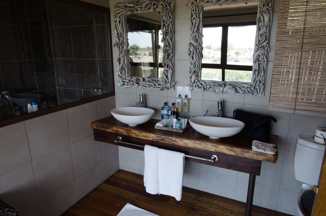 Badezimmer Leroo La Tau Lodge