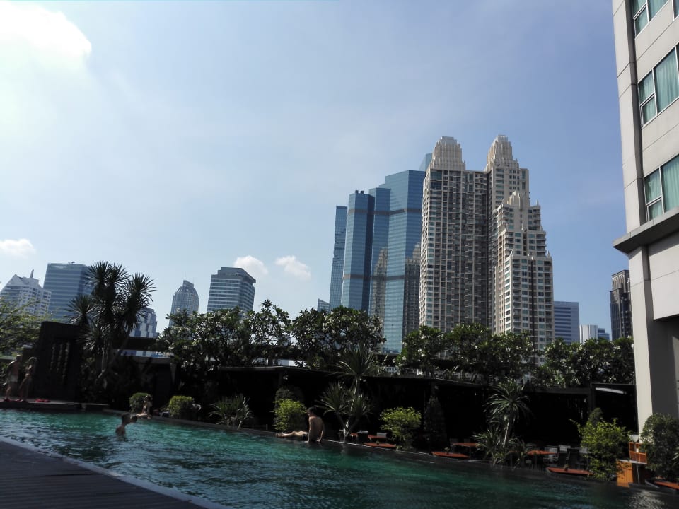 Pool JC Kevin Sathorn Bangkok Hotel