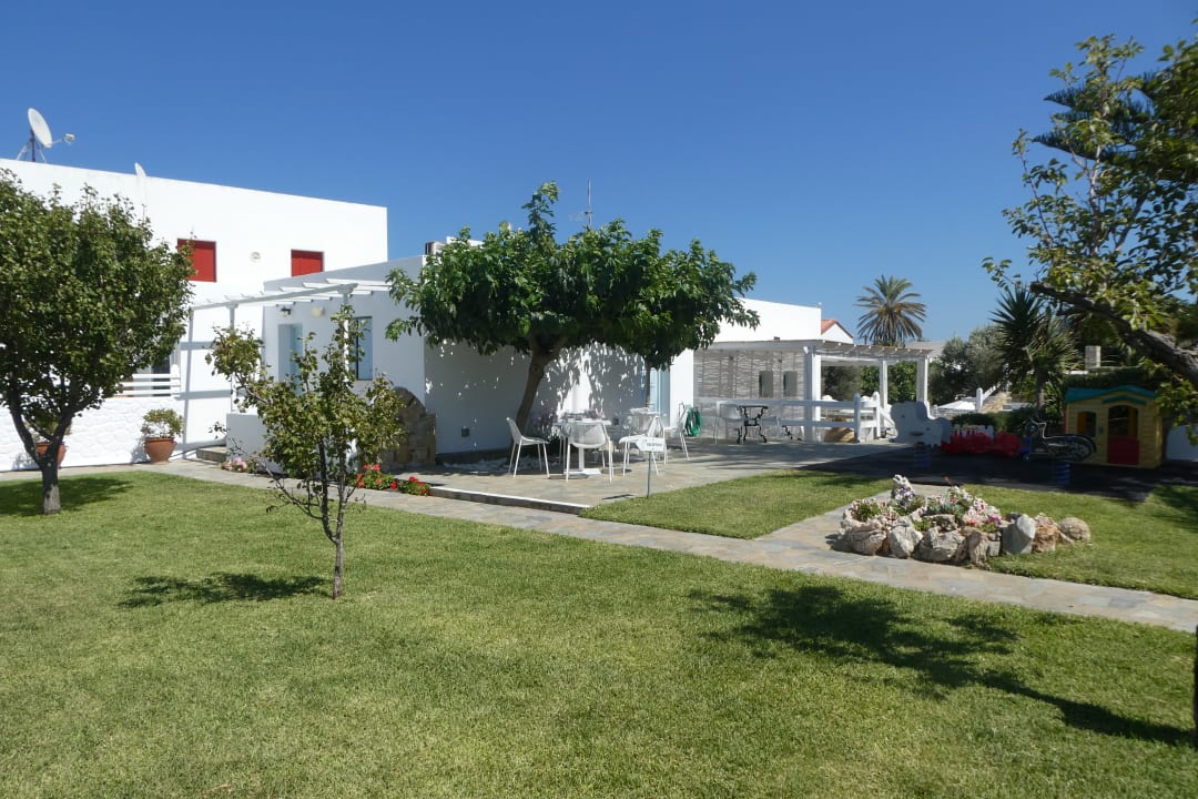 Gartenanlage Hotel Perigiali