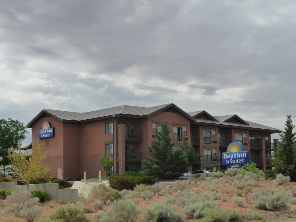 Außenansicht Days Inn & Suites by Wyndham Page Lake Powell