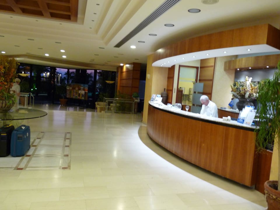 Rezeption Hotel Calypso Beach