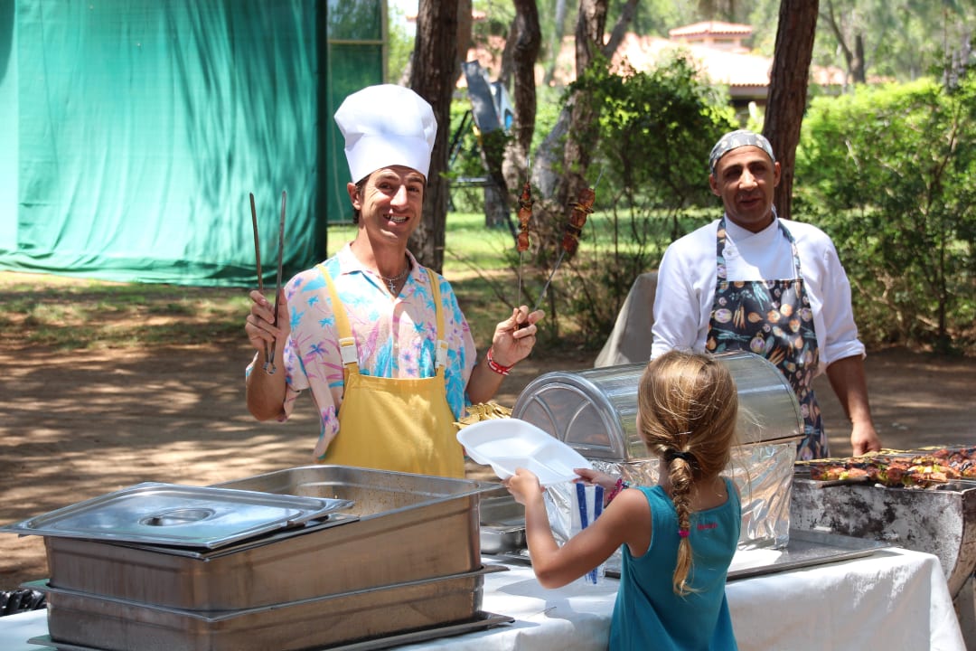 Barbecue Xanadu Resort Hotel