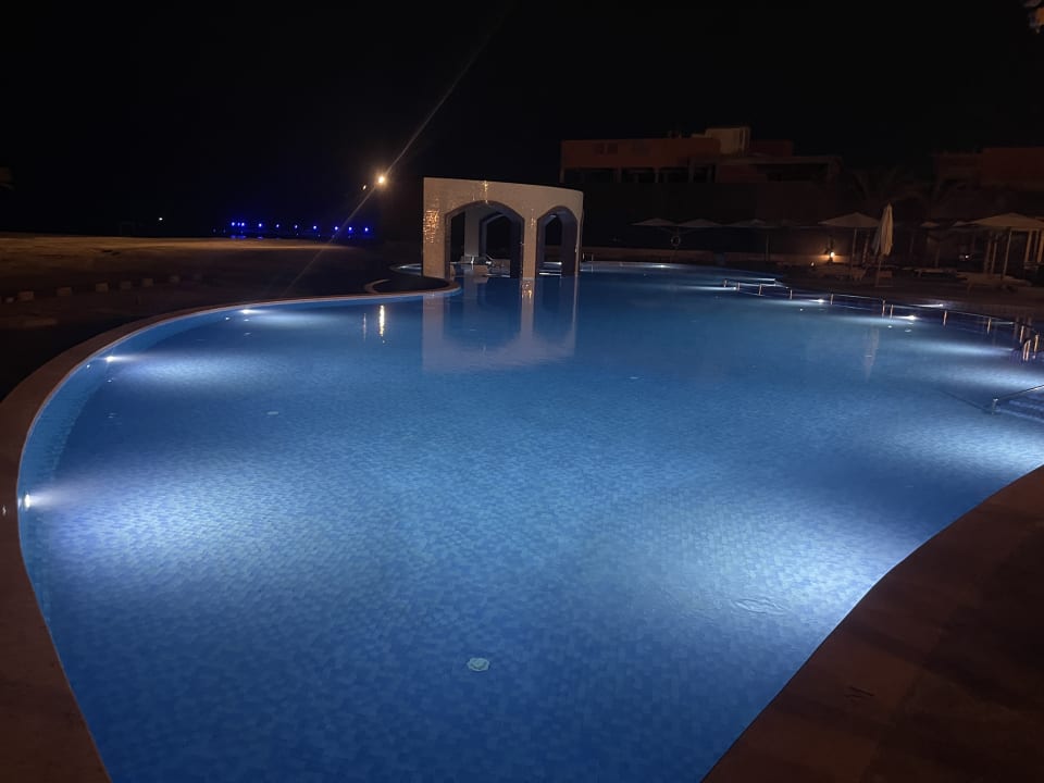 Pool Malikia Resort Abu Dabbab