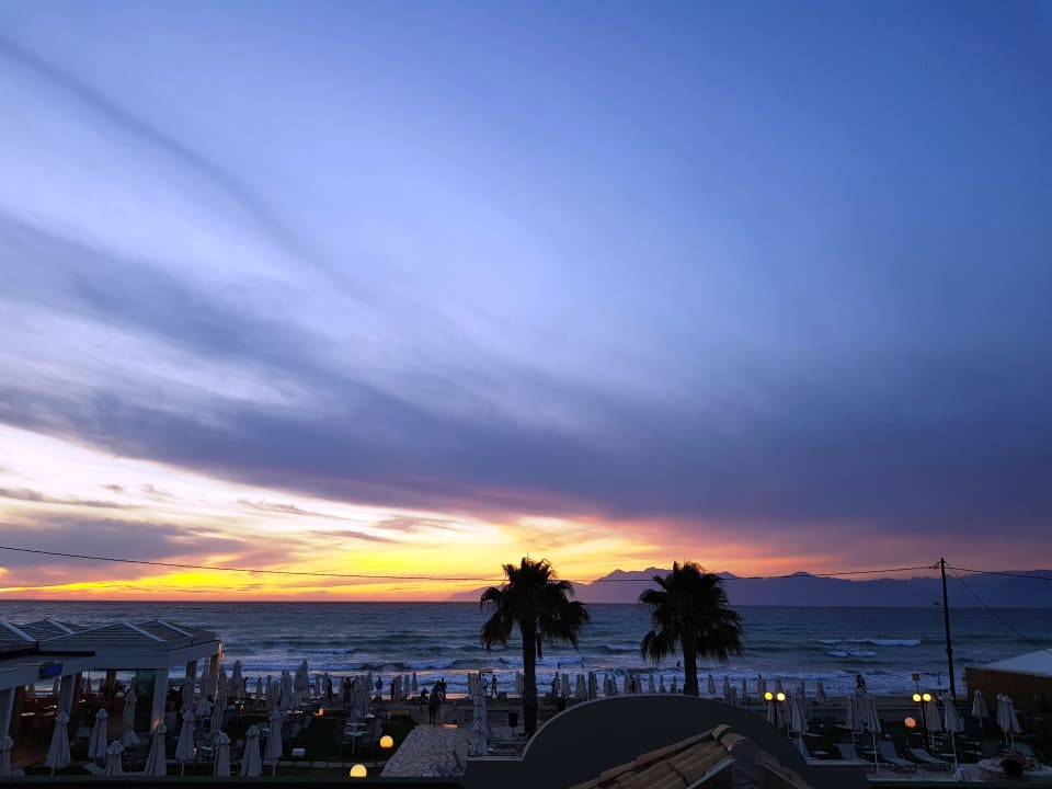 Außenansicht Acharavi Beach Hotel