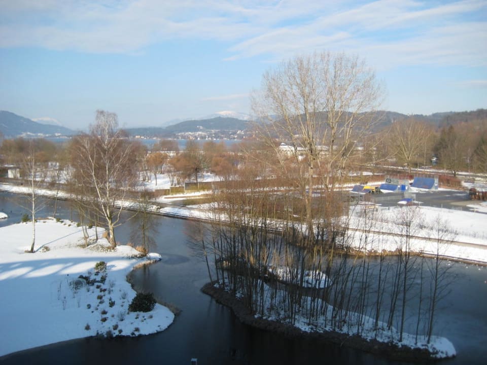 Blick vom Hotelzimmer Das Seepark Wörthersee Resort