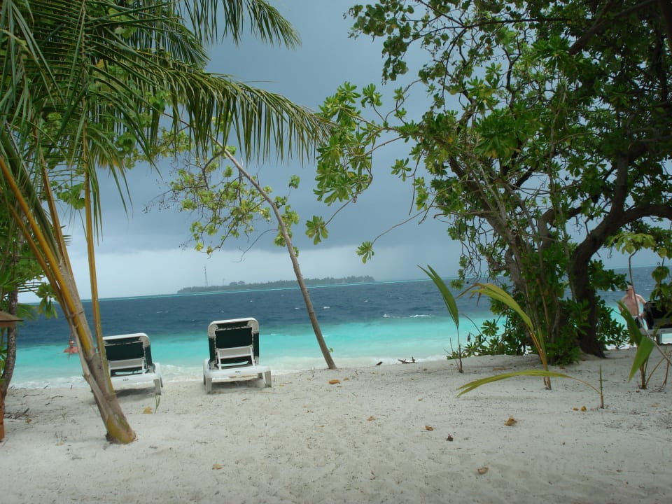 Blick von der BeachVilla Vilamendhoo Island Resort & Spa