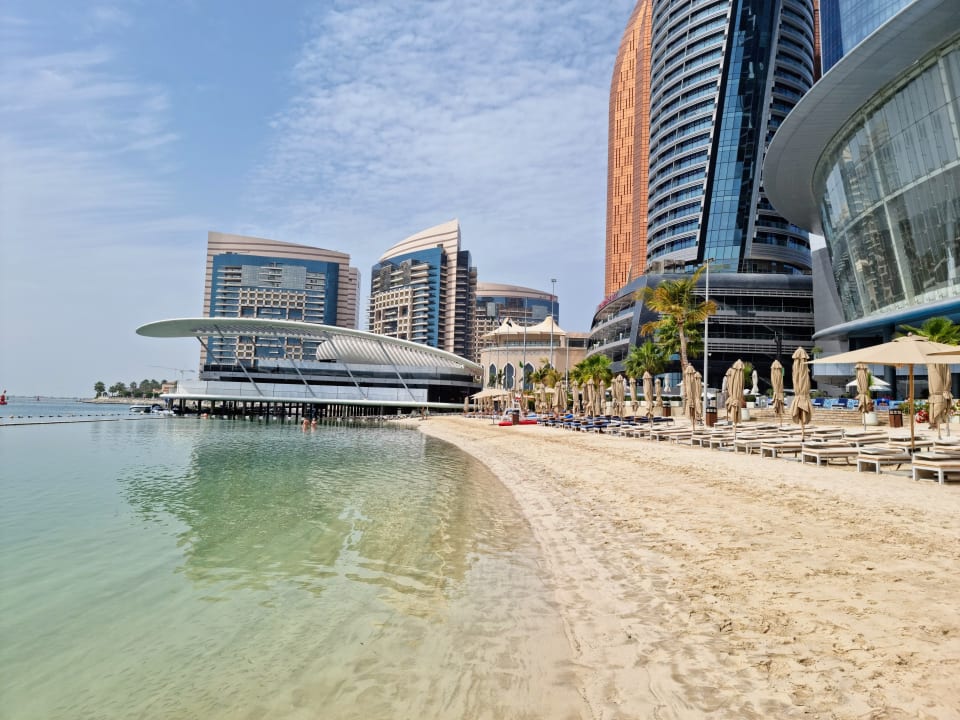 Strand Conrad Abu Dhabi Etihad Towers