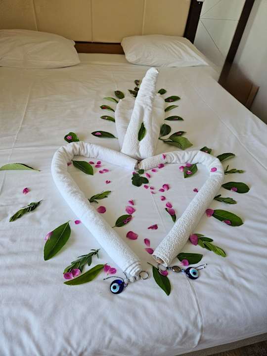 Zimmer Dream World Aqua Hotel