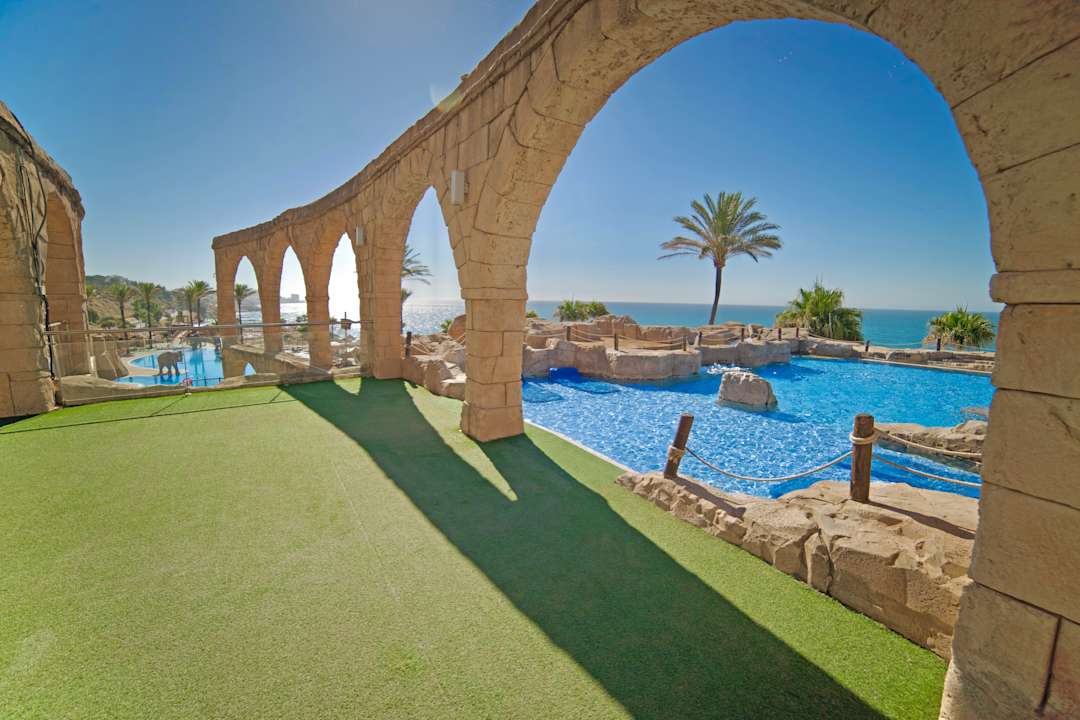 Gartenanlage Holiday World Beach Club