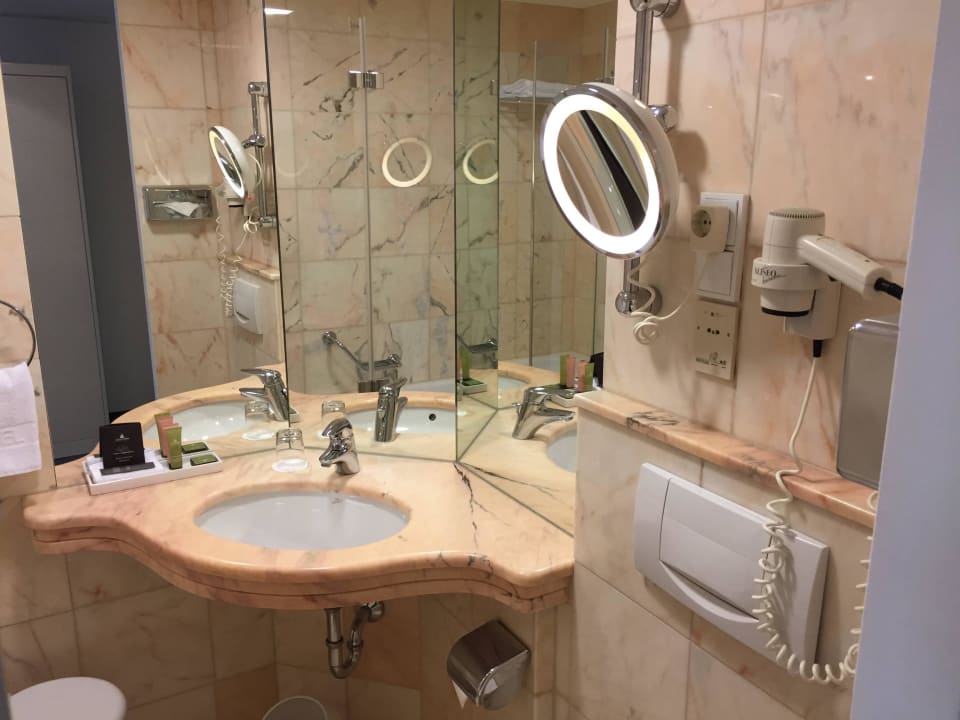 Bad Eden Hotel Wolff