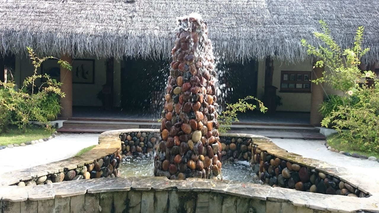 Eingang vor der Reception Filitheyo Island Resort