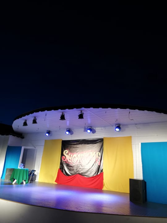 Bühne für die Abendshows - hier Bingo Hotel Sineva Beach