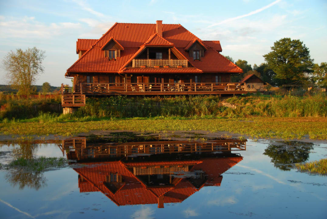 Dwór Stanica Rzeczna Łabędzie Dwór Stanica Rzeczna Łabędzie