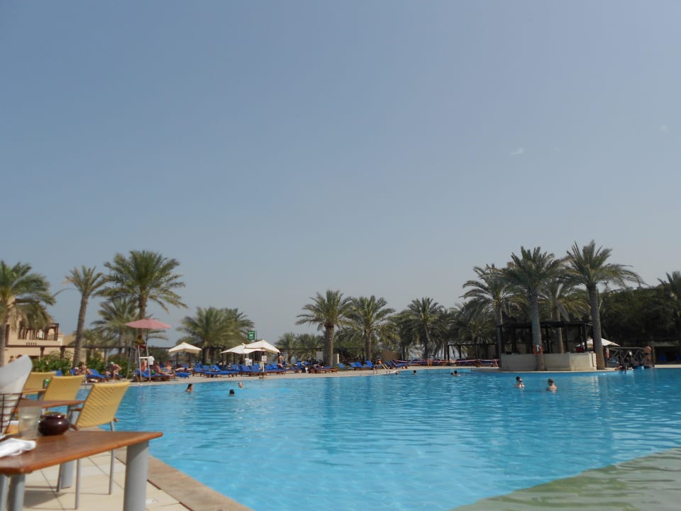 Blick vom italienischen Restaurant Miramar Al Aqah Beach Resort