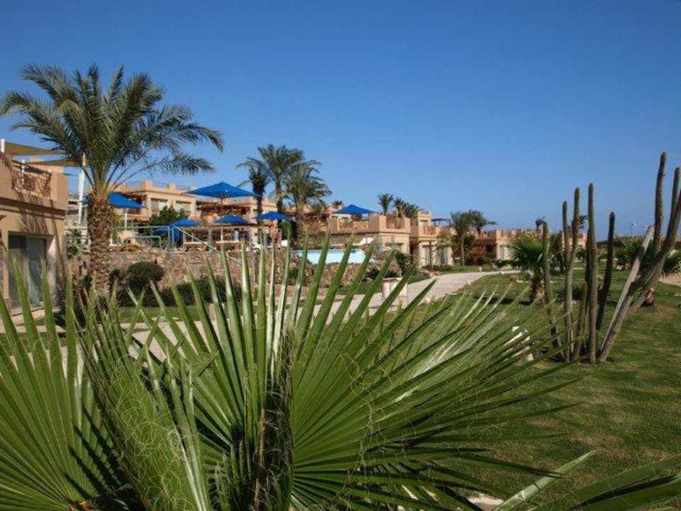 Blick vom Strand auf das Resort Shams Prestige Abu Soma-Adults Only