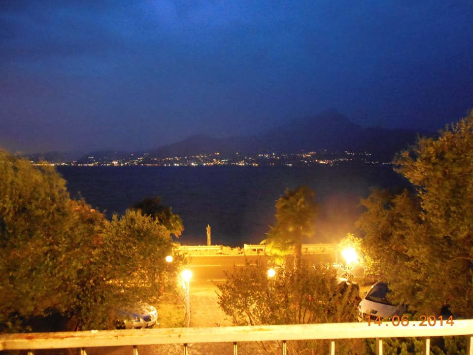 Abendlicher Blick von unserem Zimmer auf den See Hotel Internazionale