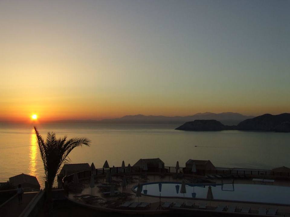 Blick vom Balkon aus auf den Sonnenaufgang Seaside A Lifestyle Resort
