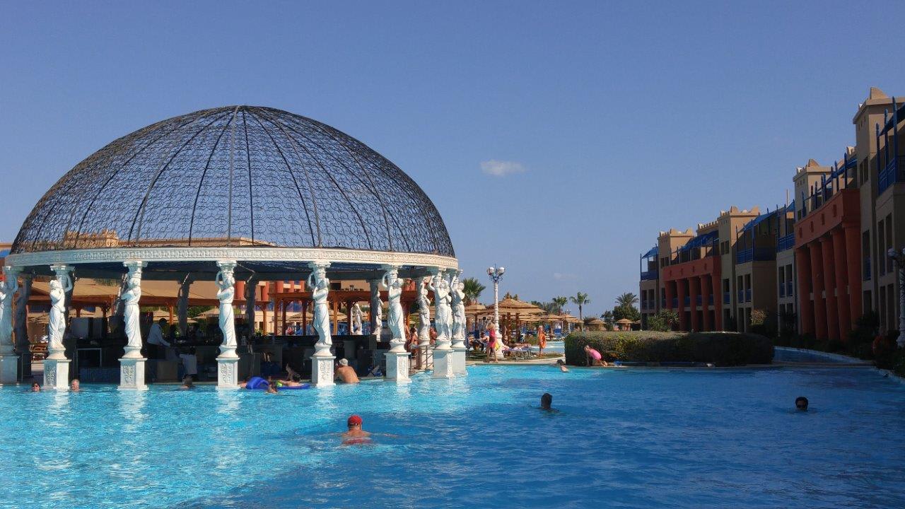 Pool Hotel Titanic Palace
