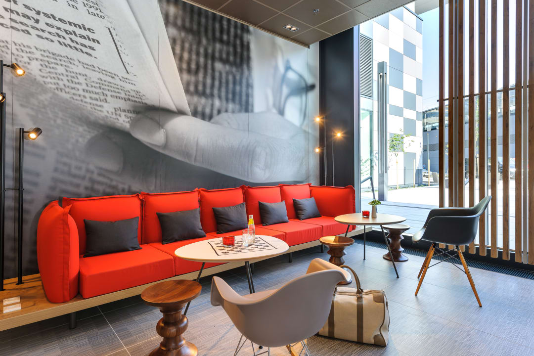 Lobby ibis Wien Hauptbahnhof