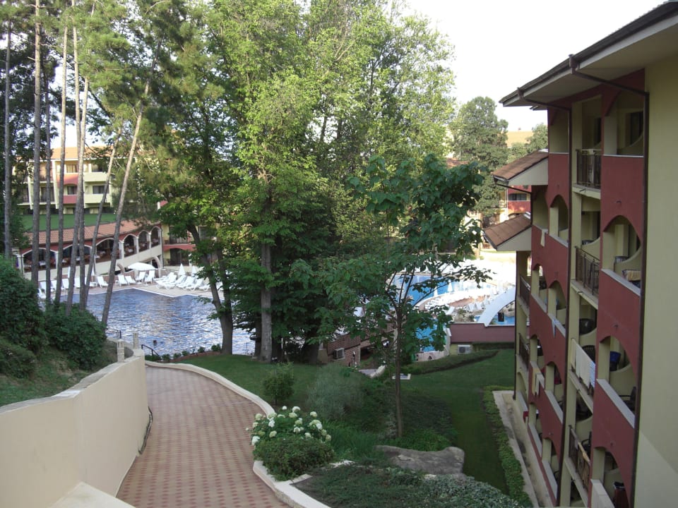 Blick vom Balkon zum Pool GRIFID Aqua Club Bolero
