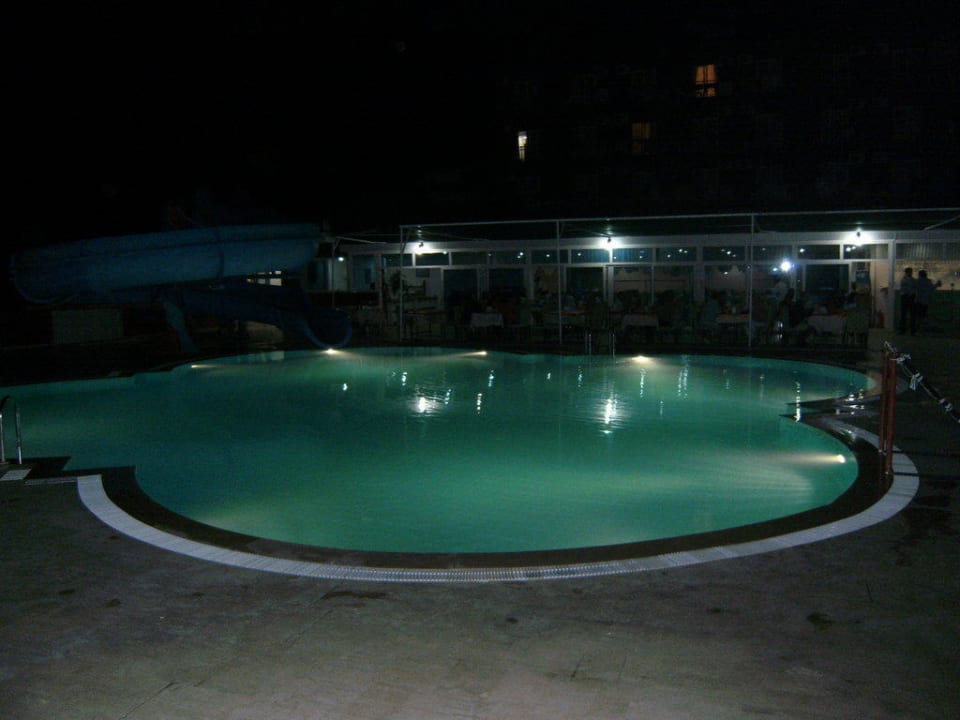 Pool bei Nacht Hotel Club Life Kizilot