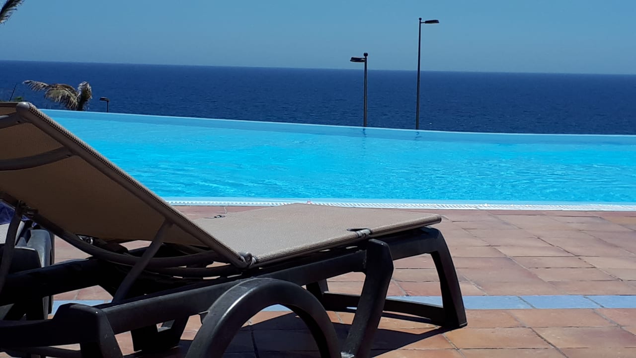 Pool H10 Playa Meloneras Horizons Collection