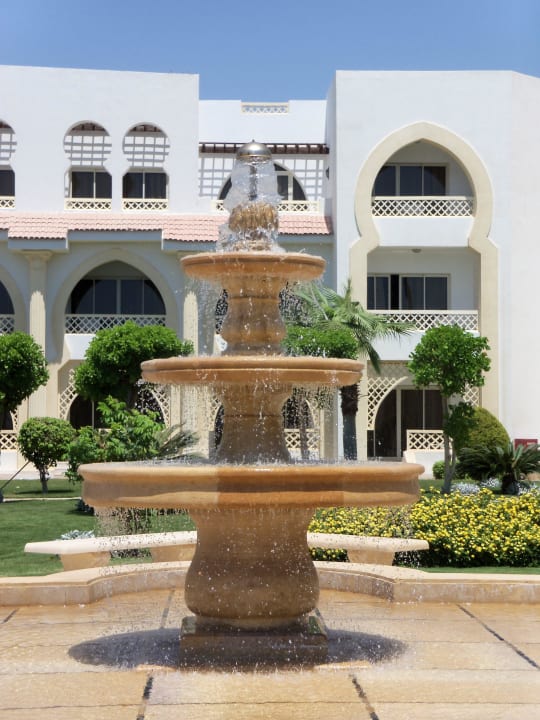 Vor der Plaza Old Palace Resort