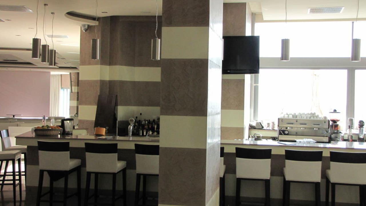 Die Bar wird auch überwacht Hotel Konstantinos Palace