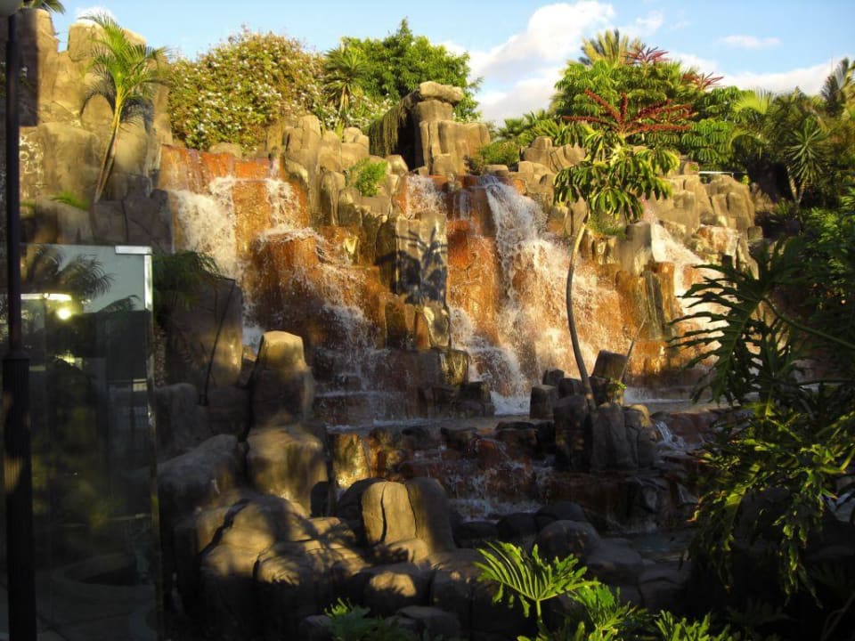 Wasserfall im Hotelgarten Landmar Playa La Arena