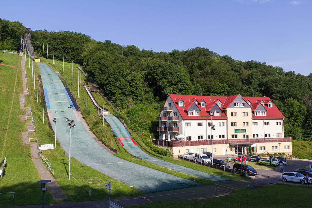 Das Hotel und die Schanze REGIOHOTEL Schanzenhaus Wernigerode