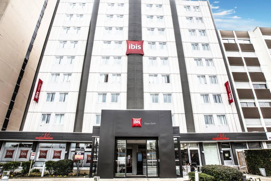 La façade de l'Hôtel Hotel Ibis Dijon Gare