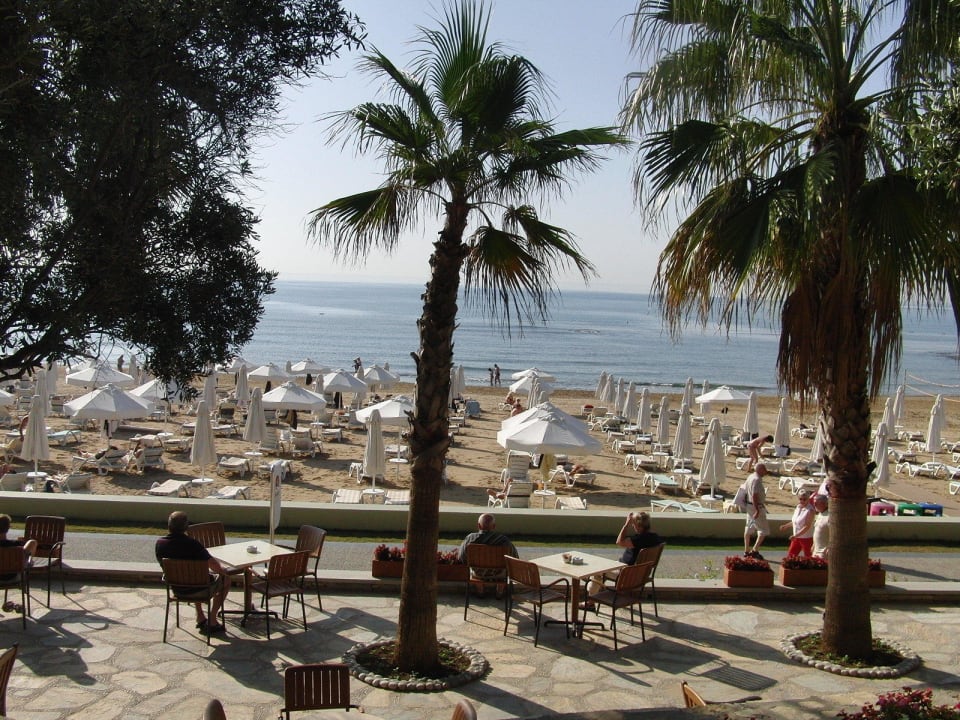 Blick zum Strand Arum Barut Collection