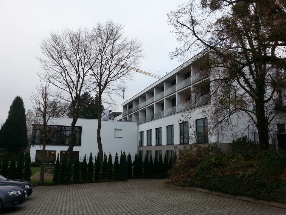 Auch im Hinterbereich Bauarbeiten Schlosshotel Bad Wilhelmshöhe Conference & Spa