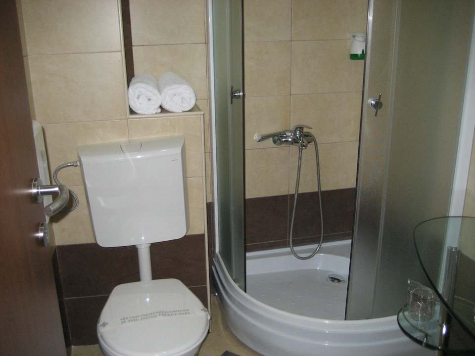 WC und Dusche Hotel Shangri La